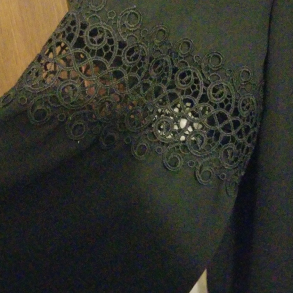 Blouse - Picture 2 of 2
